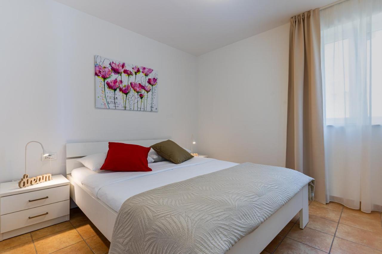 Apartments Dolac Nerezine Kültér fotó